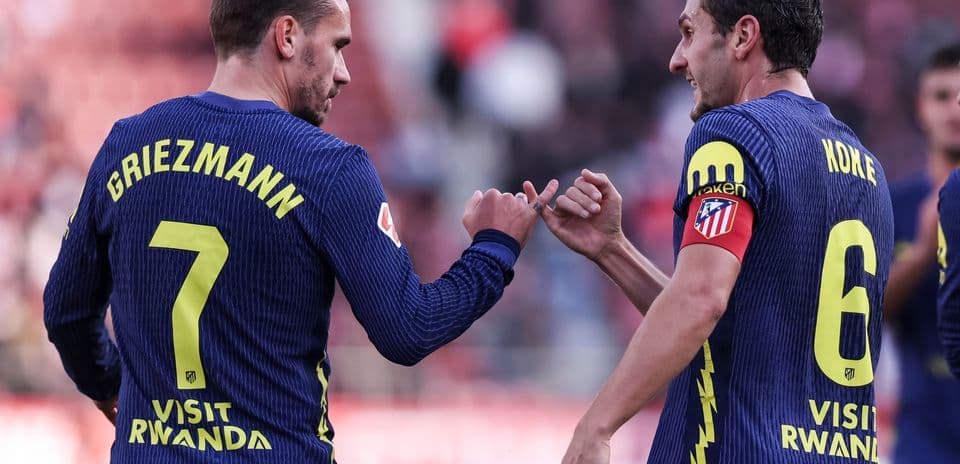 Griezmann y Koke en celebración durante el partido