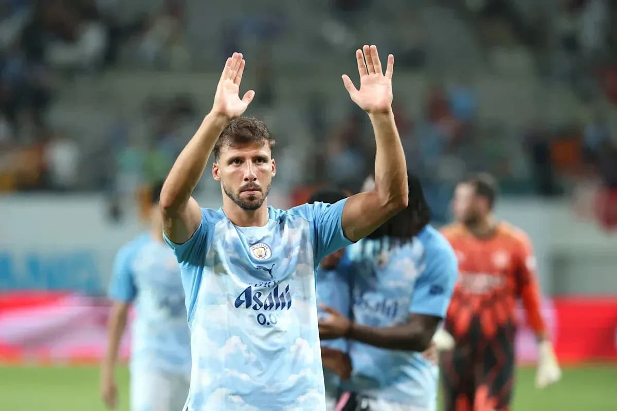 Jugador saludando a la afición tras el partido