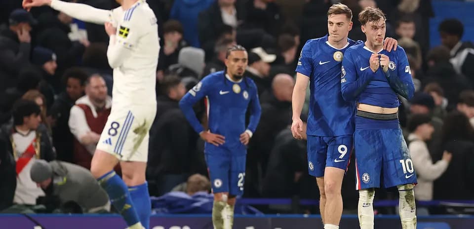 Jugadores de Chelsea tras la derrota en el partido