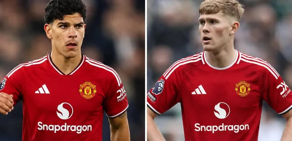 Dos jugadores de Manchester United en el campo