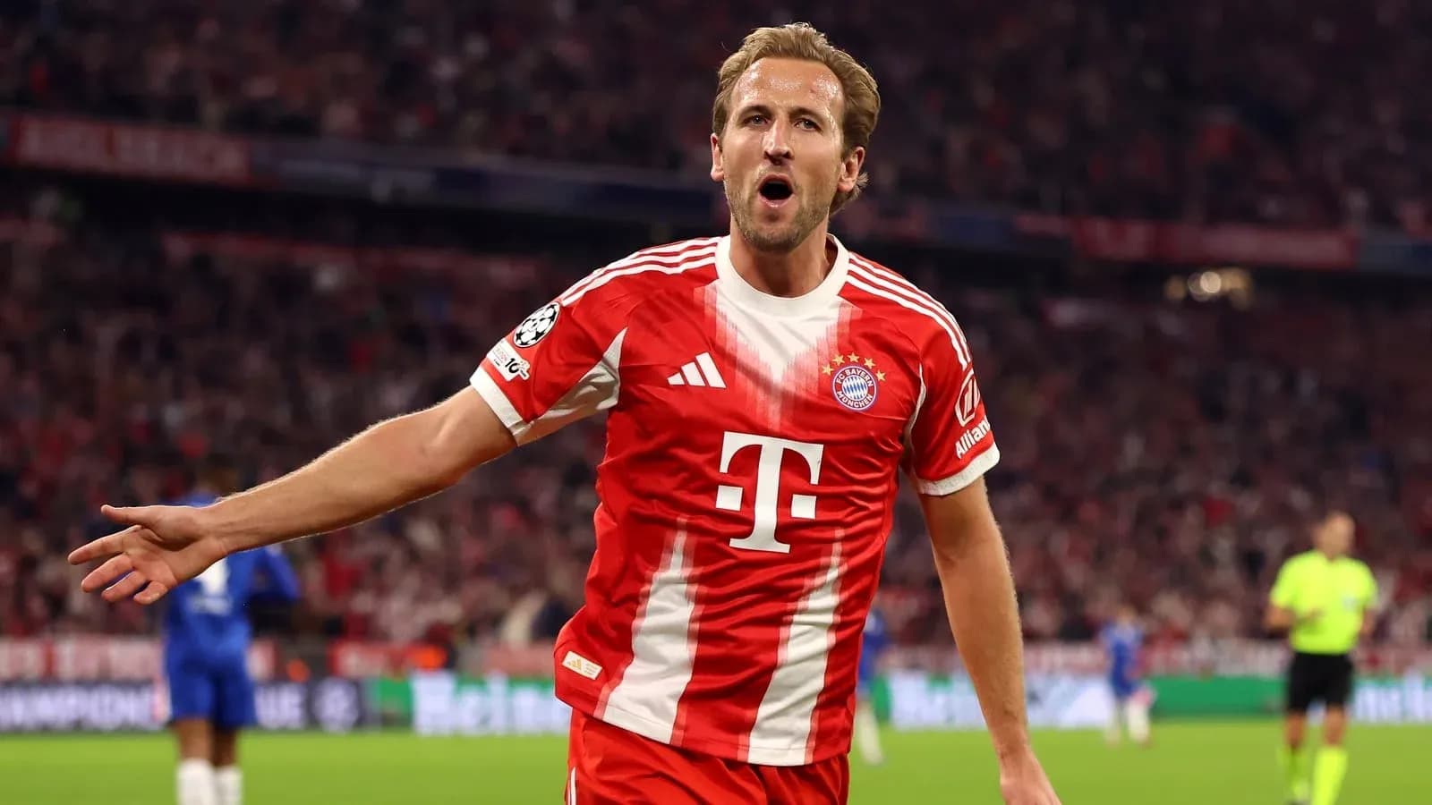 Jugador de Bayern Múnich celebrando un gol en el estadio