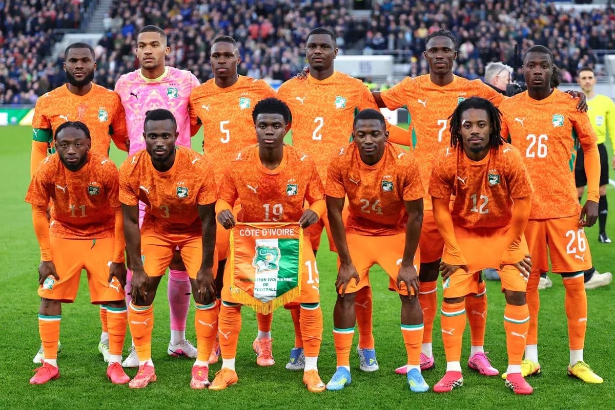 Equipo de Côte d'Ivoire posando para la foto