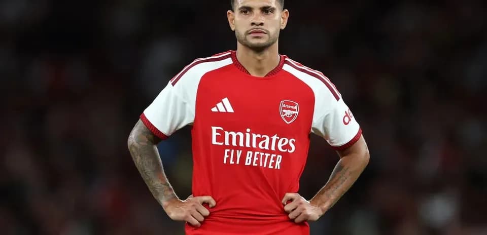 Jugador de Arsenal en campo durante el partido