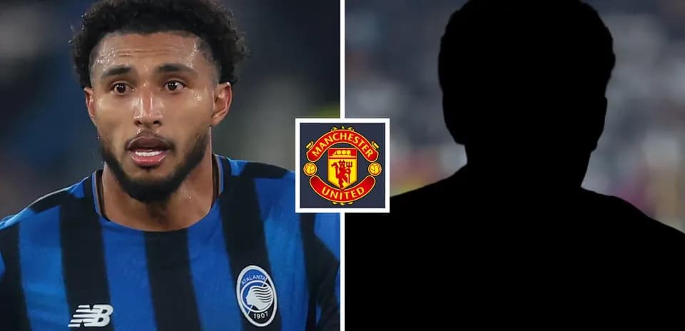 Jugador de Atalanta durante un partido con logo de Manchester United