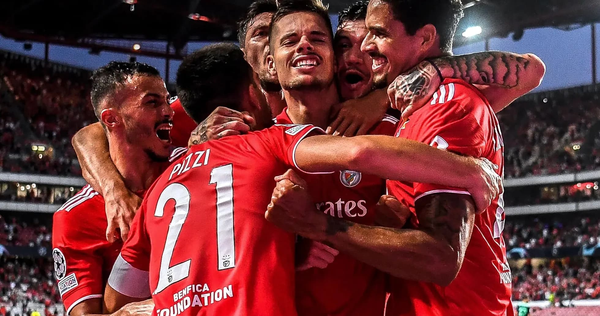 Jugadores del Benfica celebrando un gol