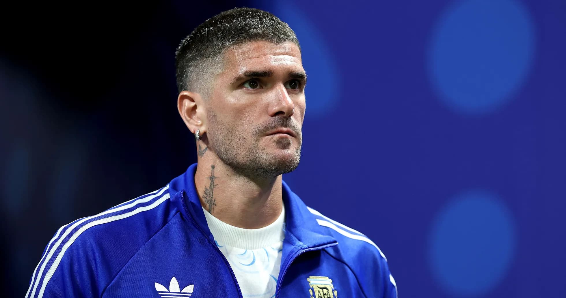 Jugador argentino en uniforme azul durante evento