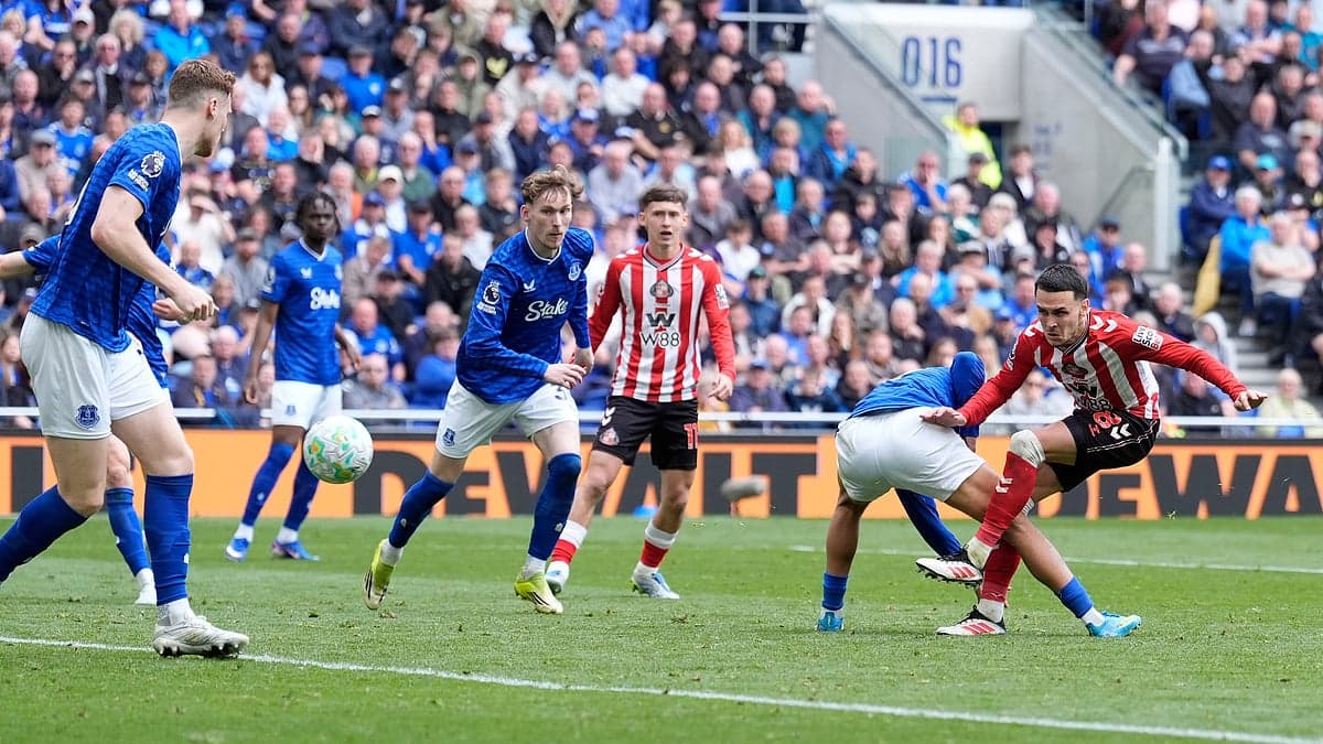 Acción de un partido entre Everton y Sunderland