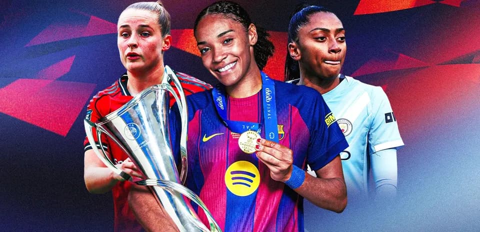 Tres jugadoras de fútbol con trofeo y medallas