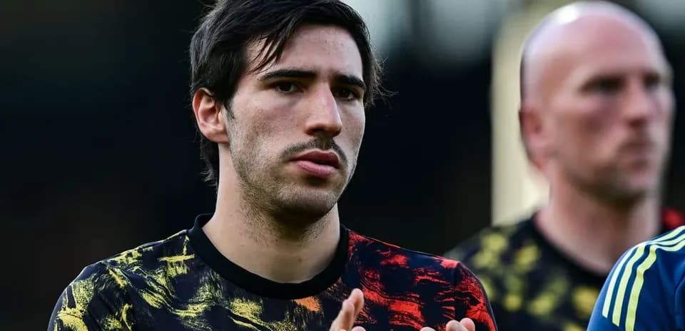 Jugador aplaudiendo durante sesión de entrenamiento