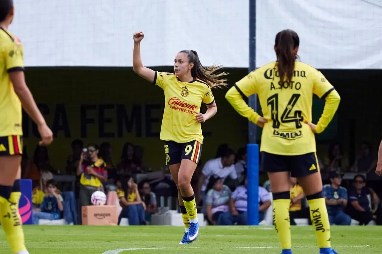 Jugadora festejando un gol en Liga MX Femenil