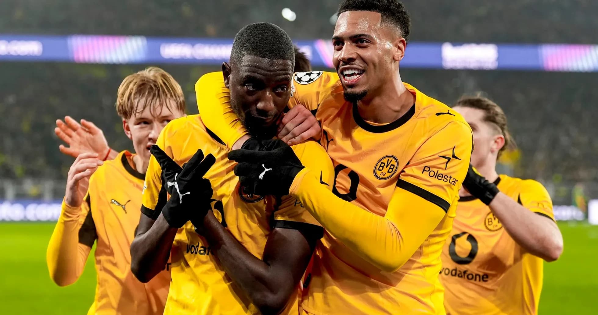 Jugadores de Borussia Dortmund celebrando un gol