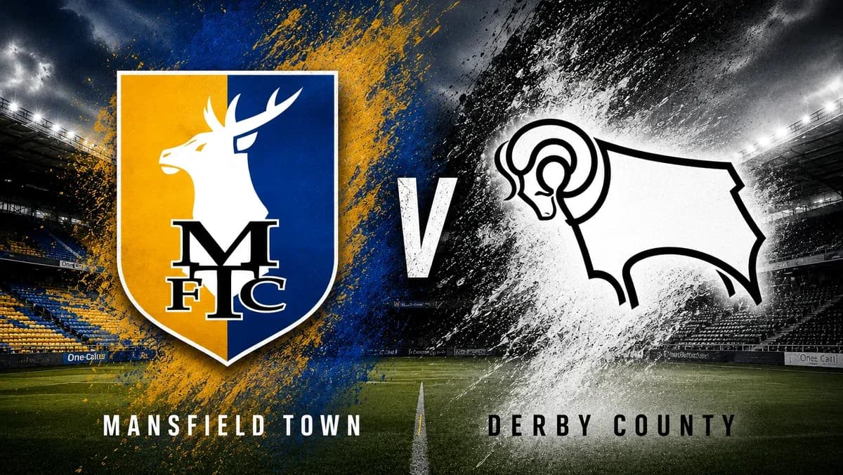 Logos de Mansfield Town y Derby County en el campo