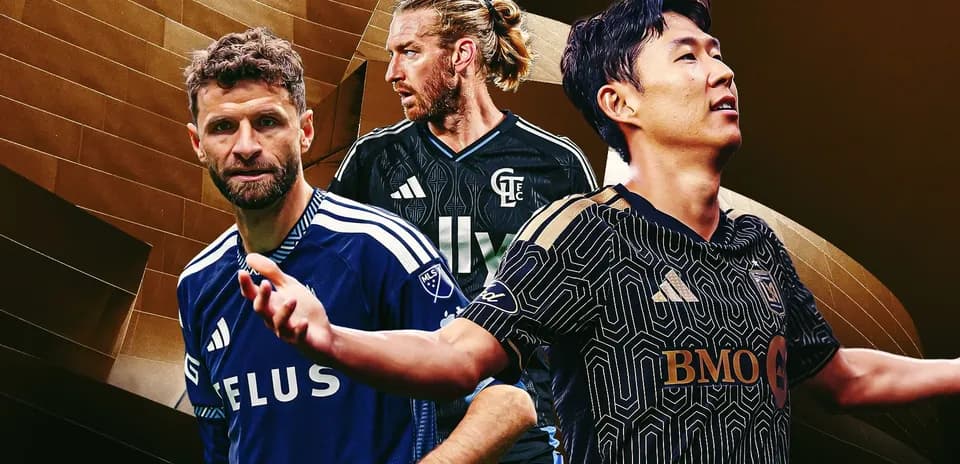 Tres jugadores de fútbol en acción con fondos artísticos