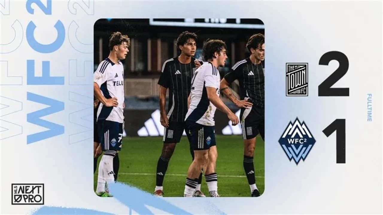 El Town FC celebra su victoria sobre WFC2