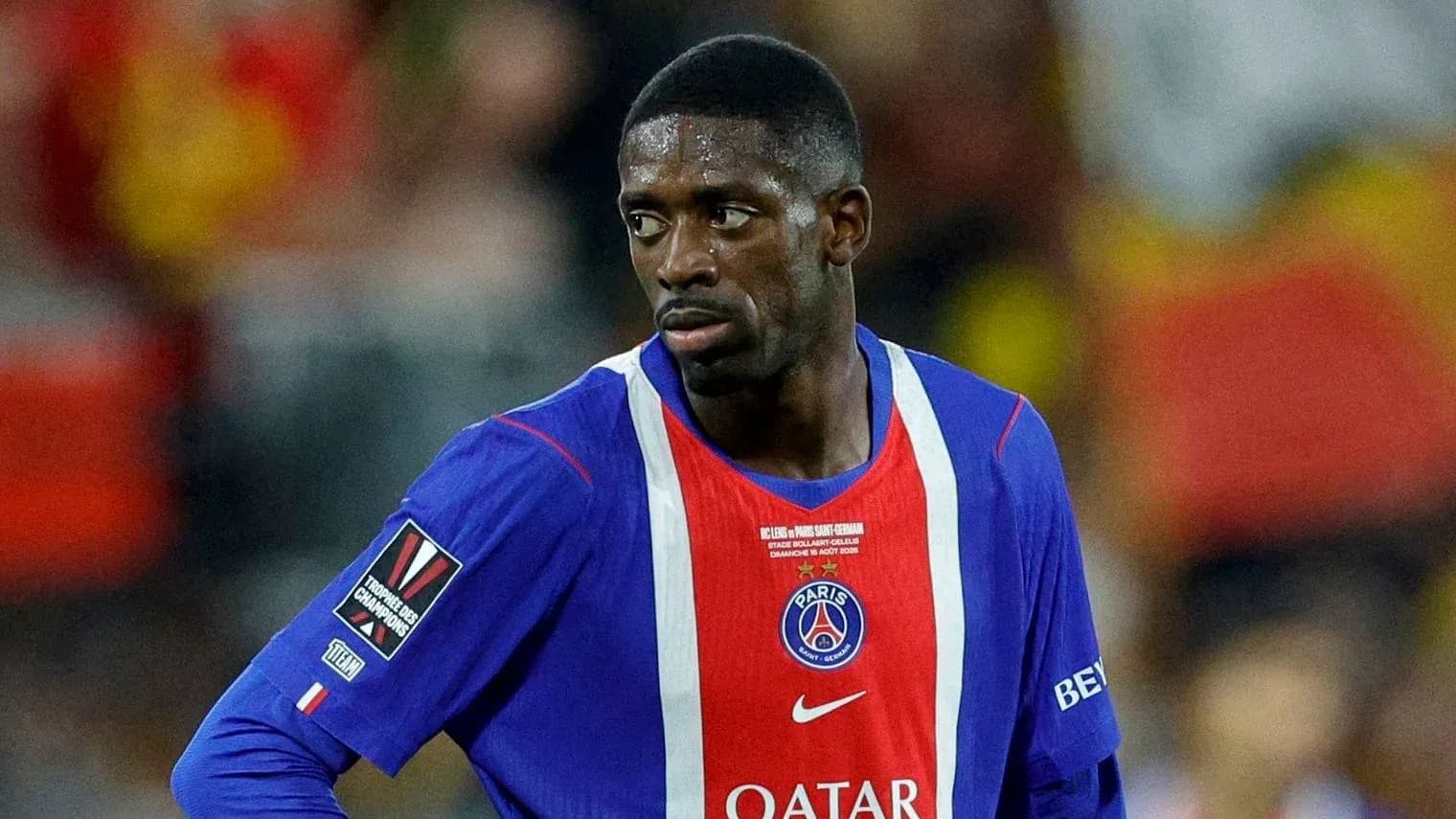 Jugador de PSG en el campo durante un partido