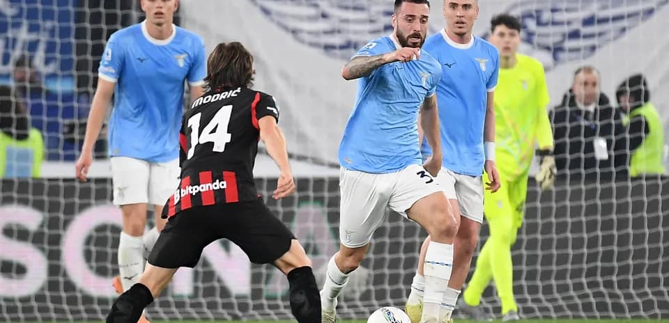 Jugadores de Lazio en acción durante partido