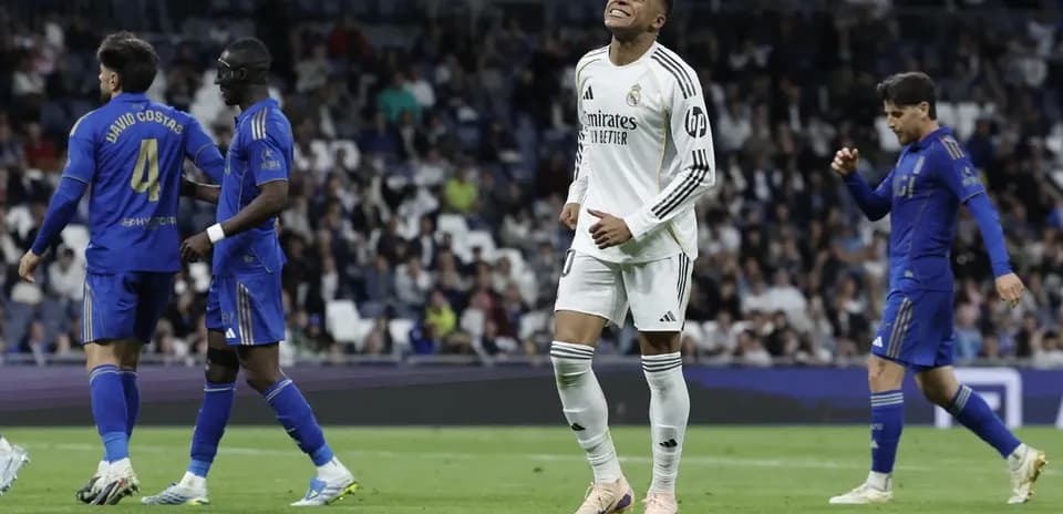 Vinícius Jr. celebrando un gol contra Oviedo