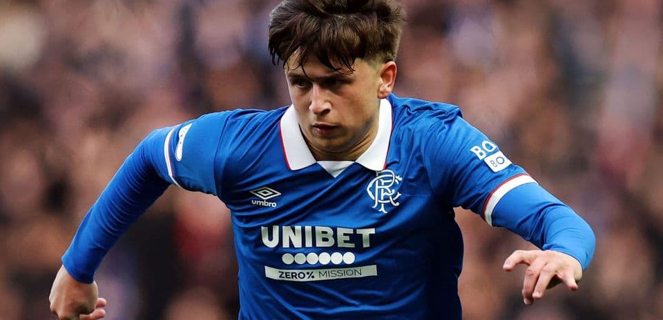 Rangers enfrentan dificultades para recuperar a Mikey Moore pese a ser considerado un club 'más grande que Tottenham'