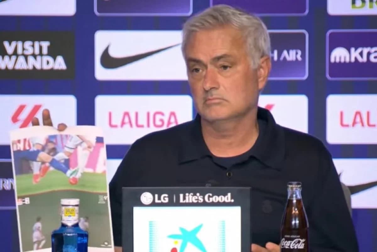 José Mourinho critica duramente tras la derrota en el derbi contra Atlético de Madrid