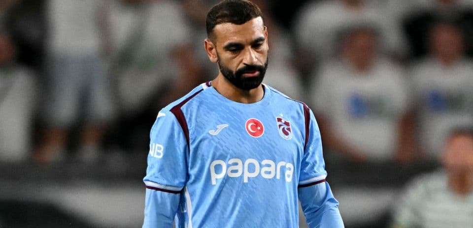 Fatih Tekke deja Trabzonspor tras rechazo inicial de su renuncia, dejando incertidumbre a Mohamed Salah