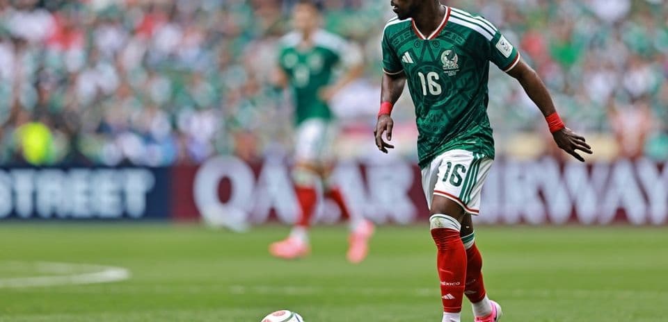 Dos mexicanos destacan entre los mejores jugadores de la fase de grupos del Mundial 2026