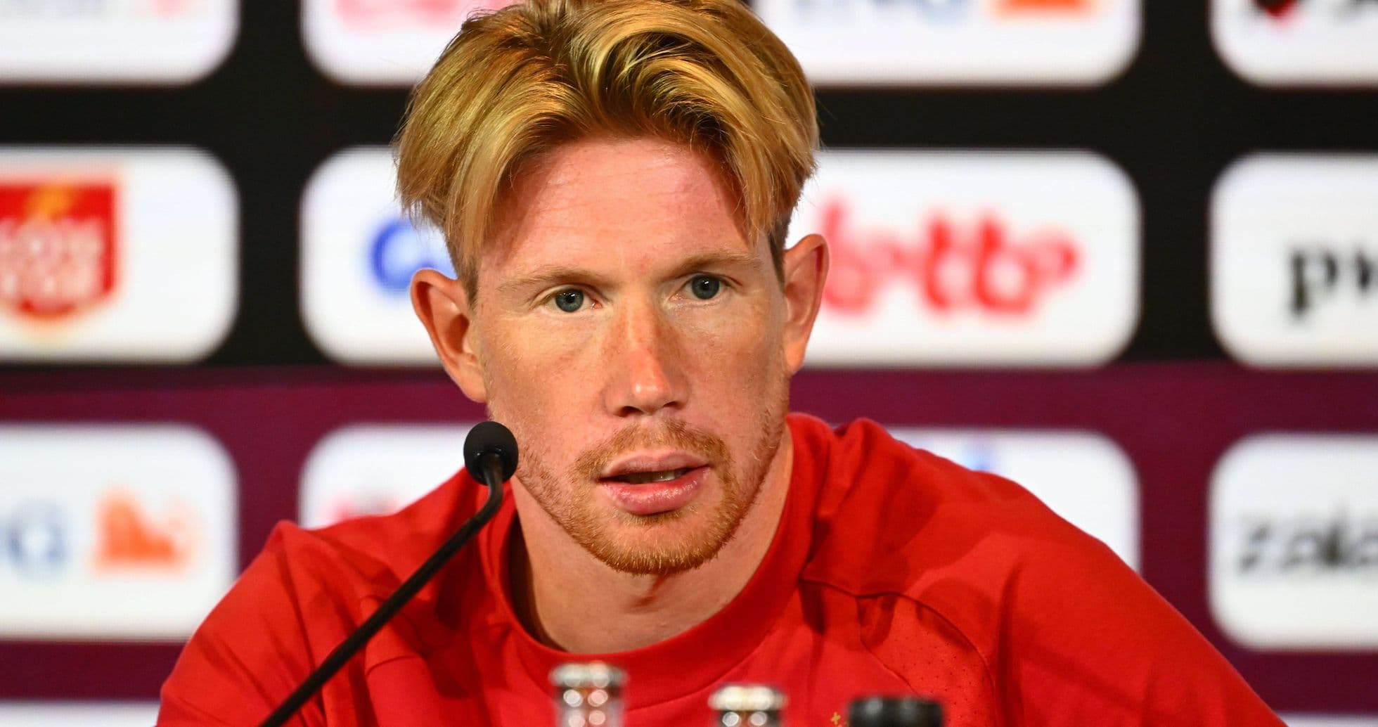 Kevin De Bruyne confirma su continuidad con Bélgica y valora a Mark van Bommel