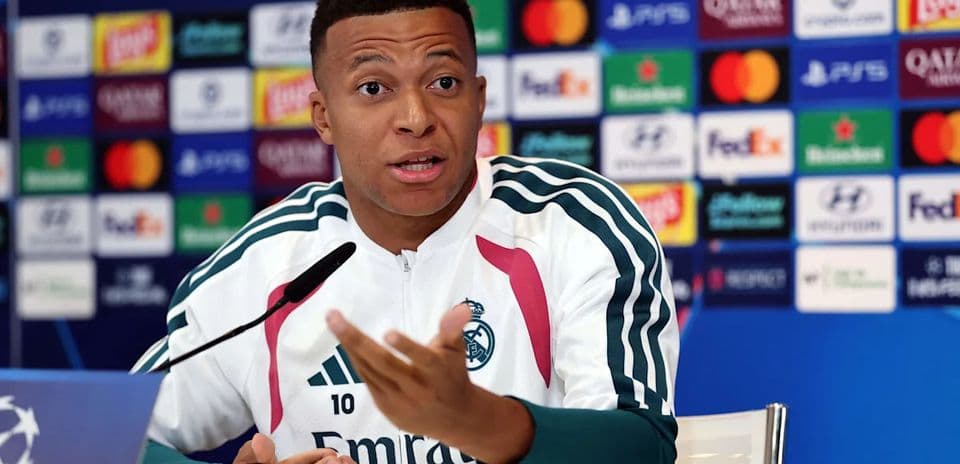 Kylian Mbappé responde a comparaciones con Dembélé y Raphinha antes del estreno en Champions League