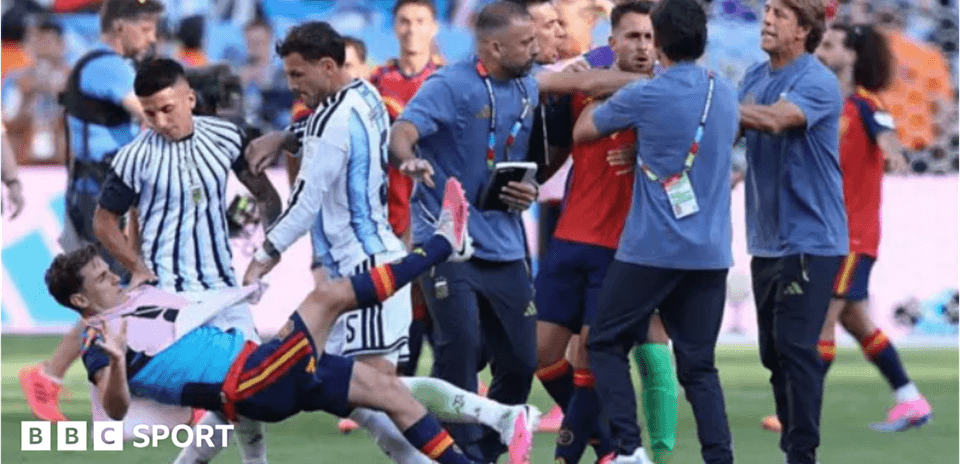 Gavi opina que Paredes no debería ser suspendido tras la final del Mundial 2026