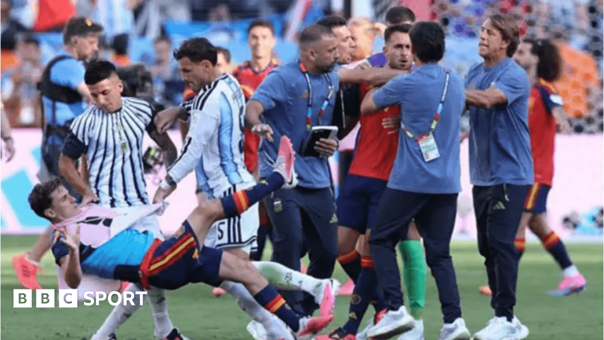 Gavi opina que Paredes no debería ser suspendido tras la final del Mundial 2026