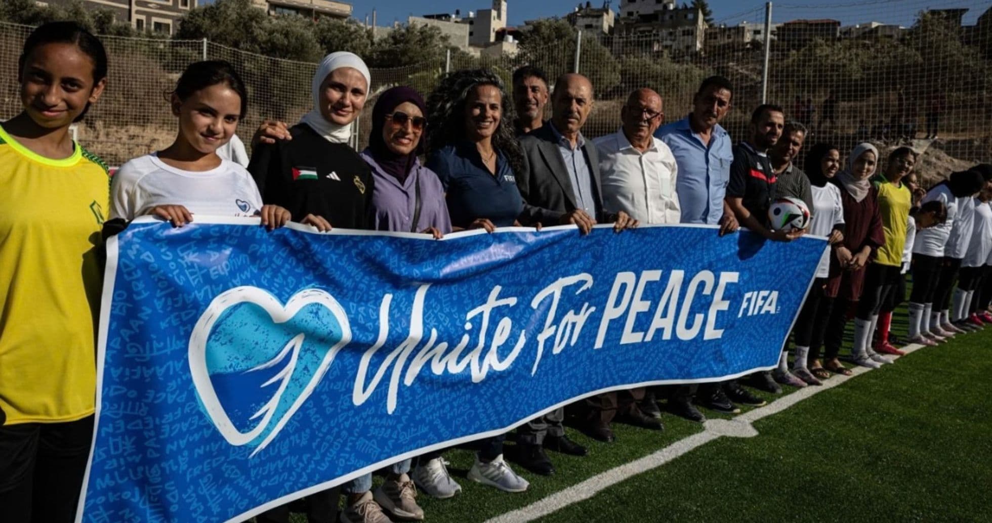 FIFA inaugura nuevas canchas en Palestina para brindar espacios seguros a jóvenes en Cisjordania