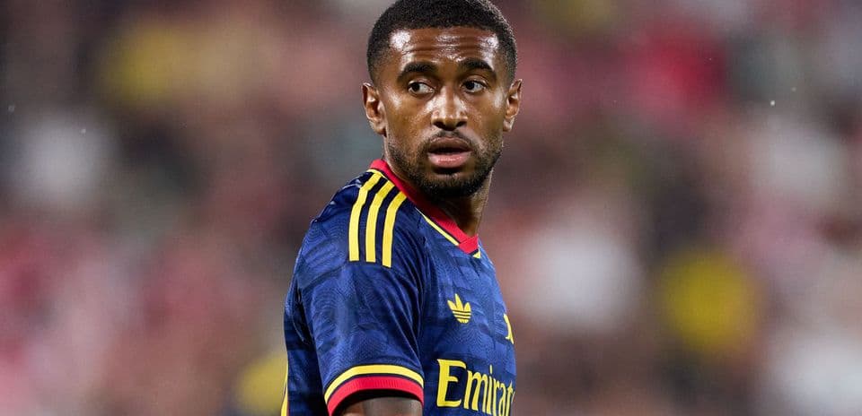 Reiss Nelson se despide del Arsenal tras acuerdo de rescisión mutua
