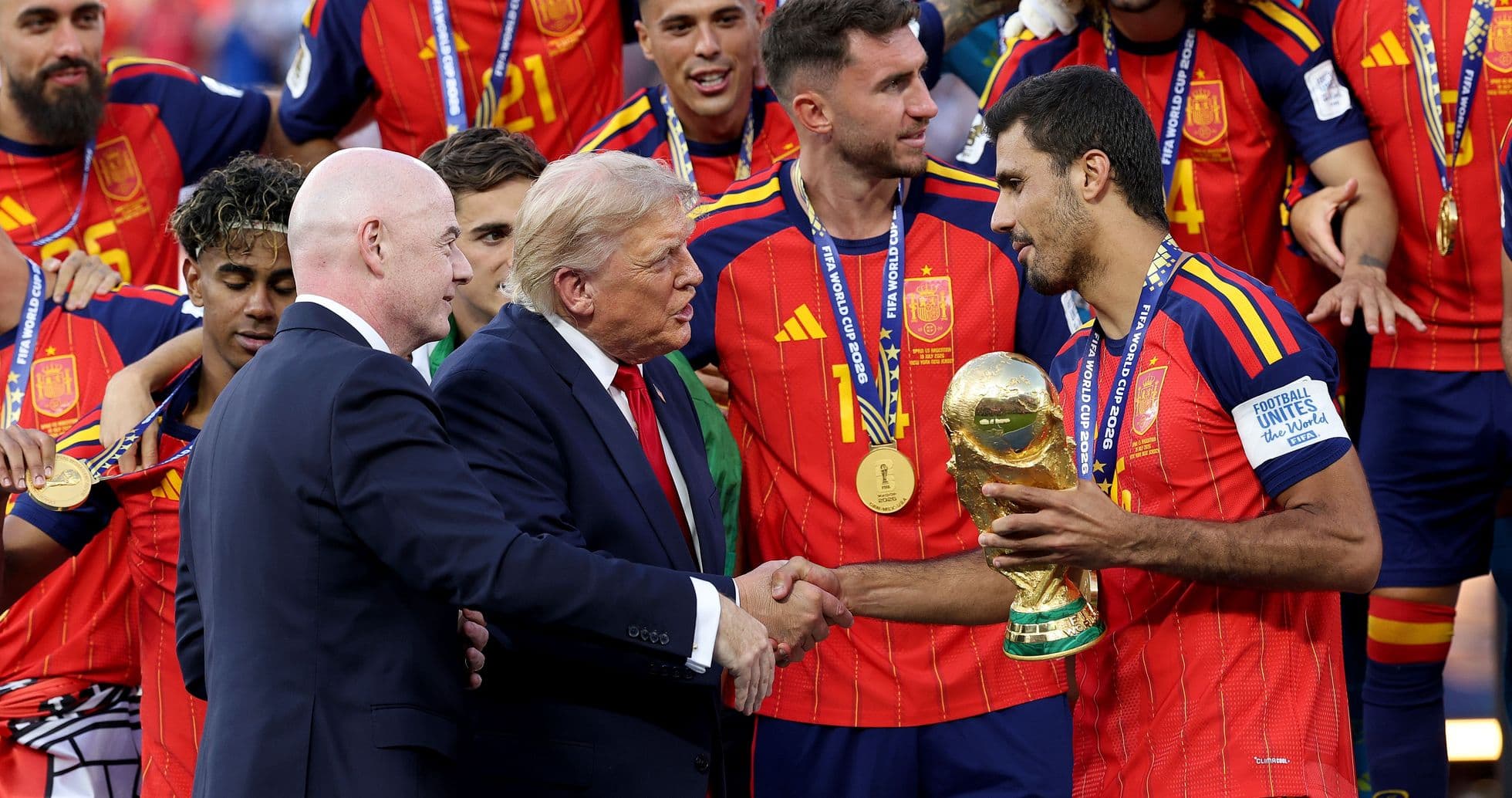 Mundial 2026: Entre la Magia del Fútbol y las Sombras de la Política y el Comercio