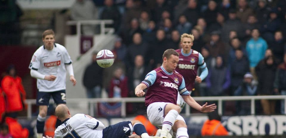 Millwall y West Ham se enfrentan tras 14 años en el histórico 100º derbi
