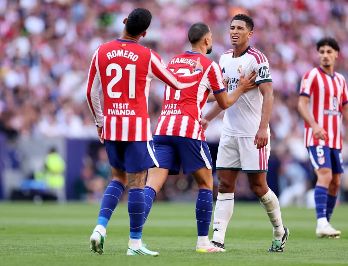 Jude Bellingham enfrenta al árbitro tras polémica derrota del Real Madrid en el derbi