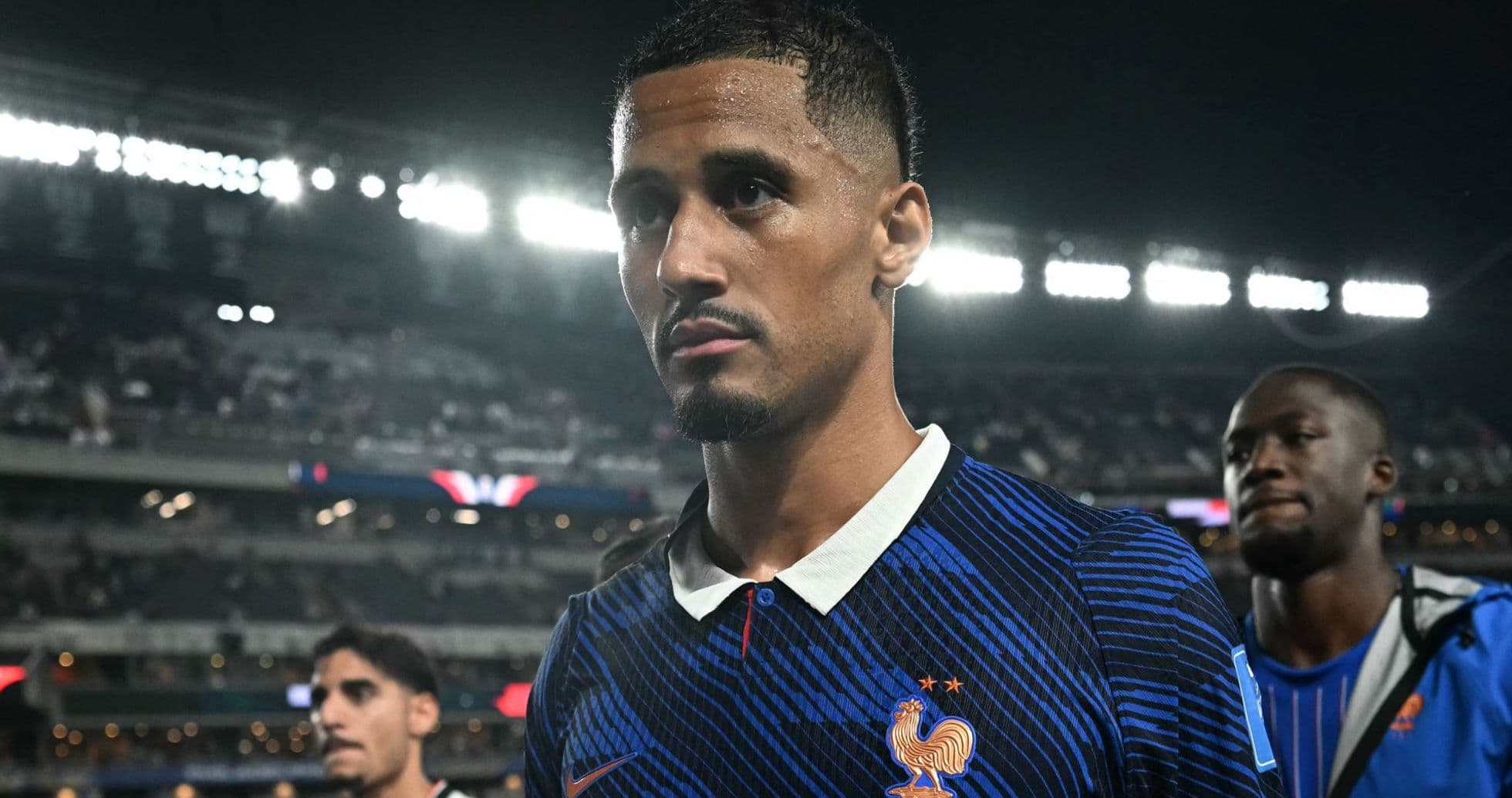 Didier Deschamps no está preocupado por el dolor de espalda de William Saliba antes del choque contra Suecia