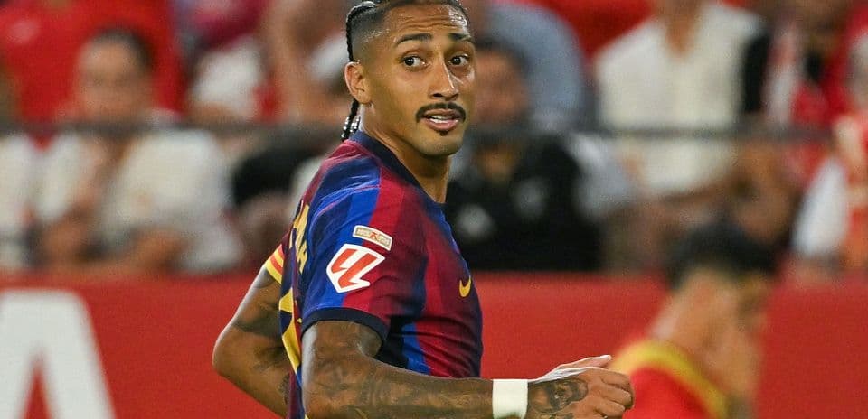 Luis García critica la exclusión de Raphinha del Balón de Oro tras triplete impresionante