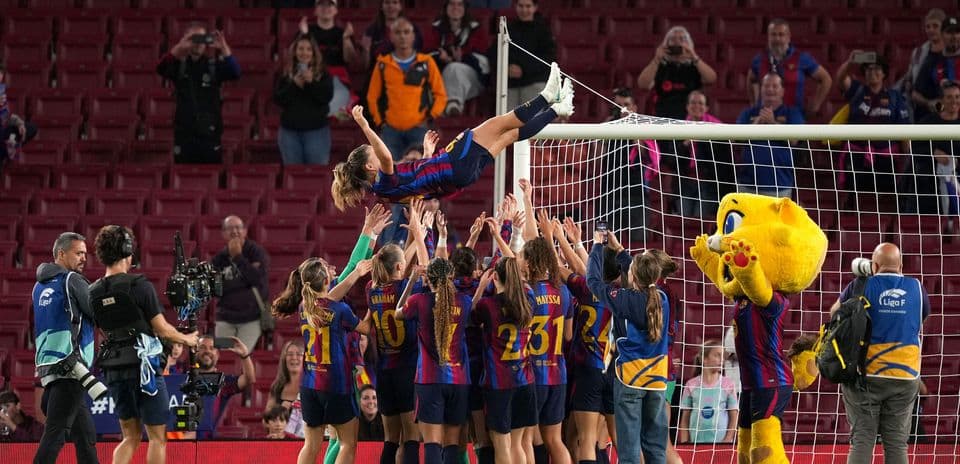 Claudia Pina anota cuatro goles en la aplastante victoria del Barcelona sobre Real Madrid en El Clásico