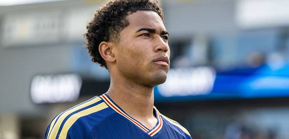 Joven Promesa Estadounidense Zavier Gozo Ficha con Crystal Palace