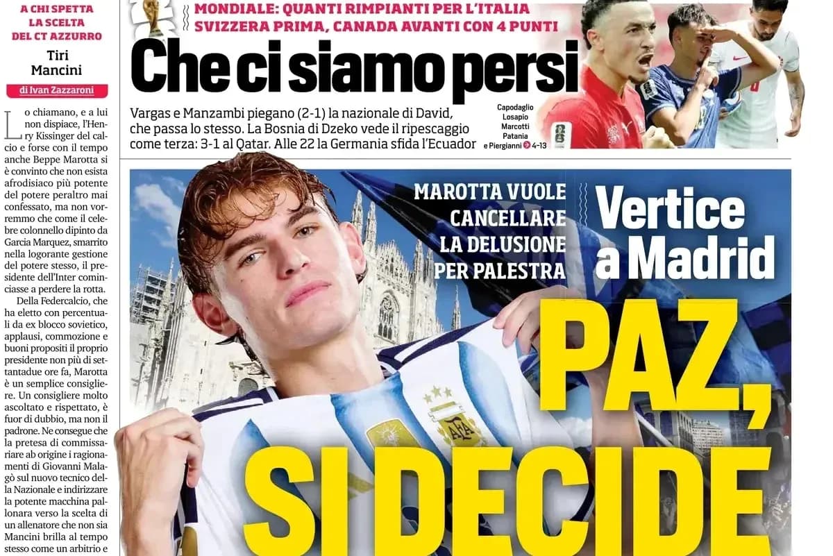 Portada de periódico con jugador de fútbol argentino Portada de periódico con jugador de fútbol argentino