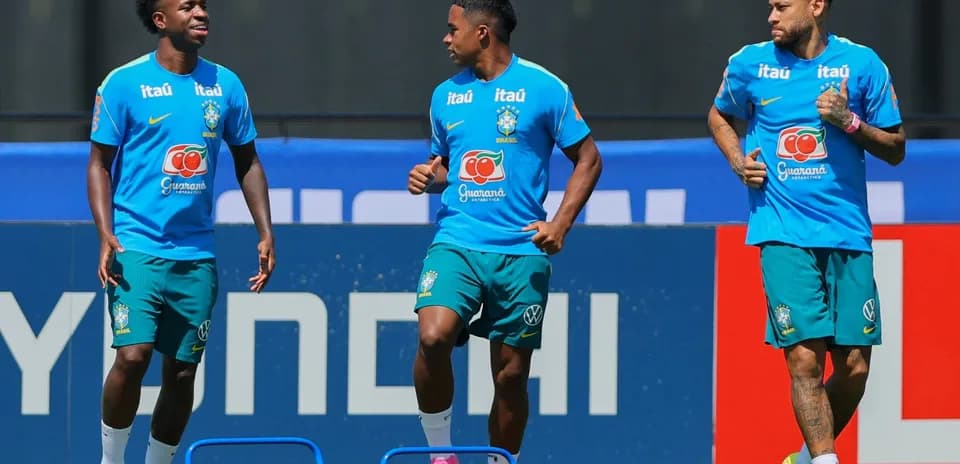Jugadores de Brasil entrenando para el Mundial Jugadores de Brasil entrenando para el Mundial