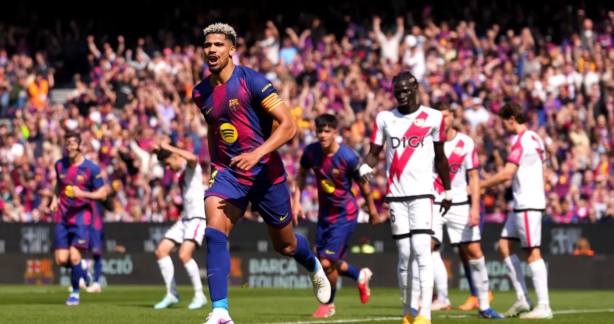Celebración de gol de jugador del Barcelona Celebración de gol de jugador del Barcelona