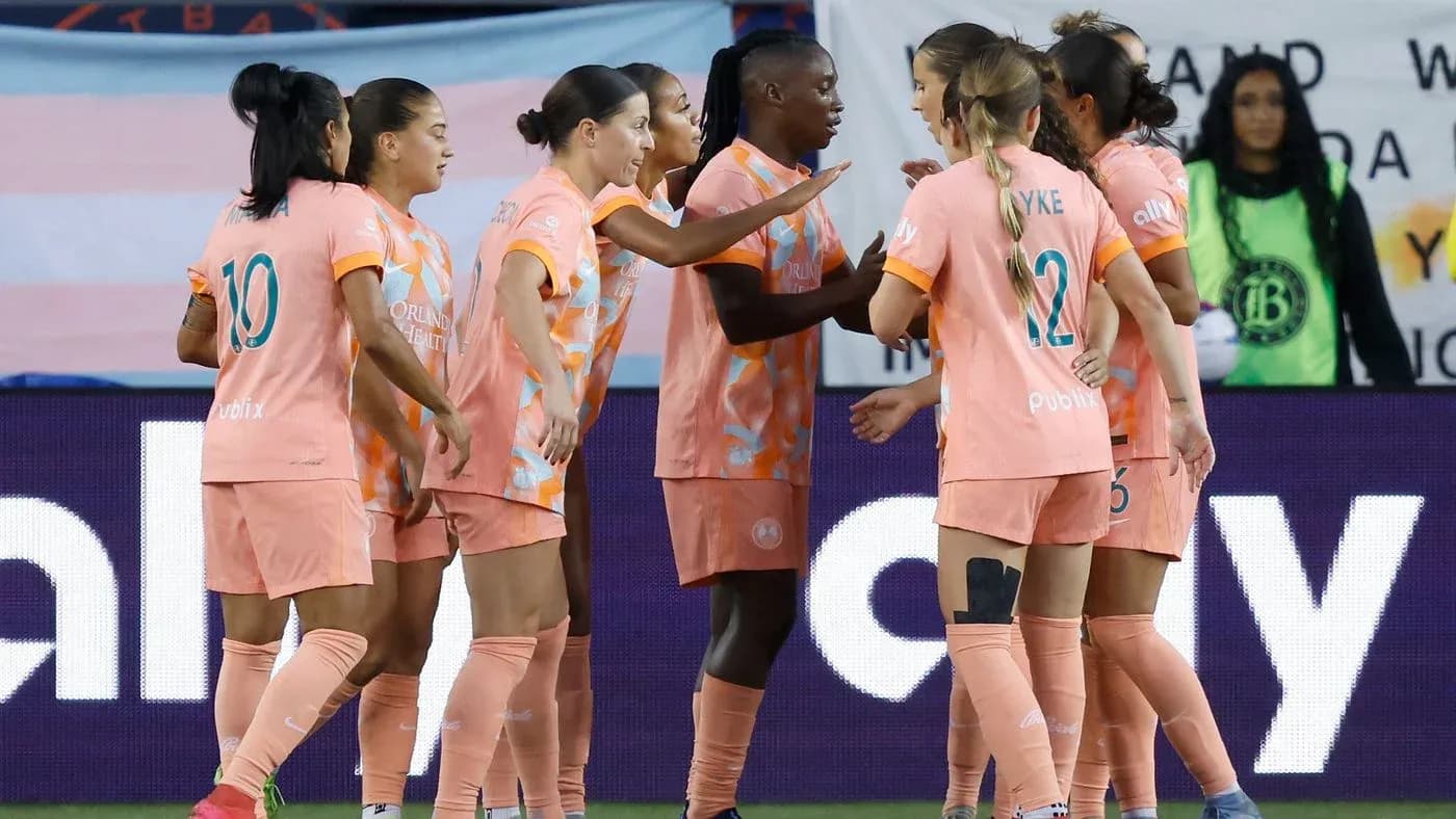Jugadoras del Orlando Pride celebrando un gol Jugadoras del Orlando Pride celebrando un gol