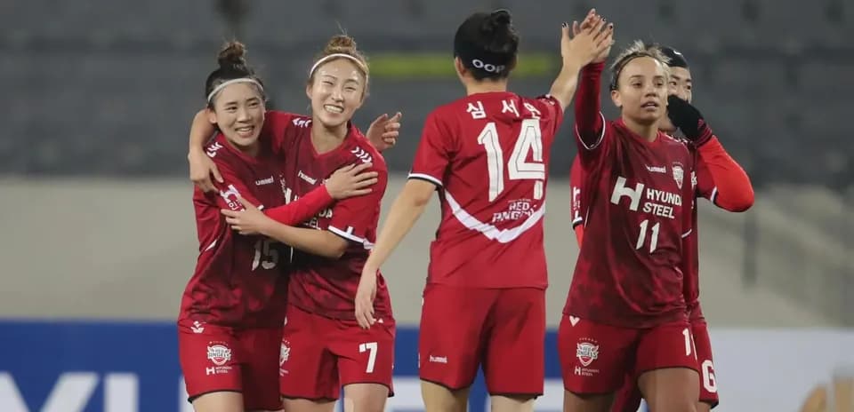 Jugadoras del Incheon Red Angels celebrando un gol Jugadoras del Incheon Red Angels celebrando un gol