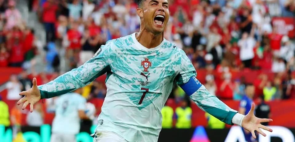 Cristiano Ronaldo celebrando un gol con Portugal Cristiano Ronaldo celebrando un gol con Portugal