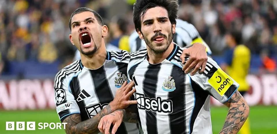 Jugadores de Newcastle celebrando un gol en el partido Jugadores de Newcastle celebrando un gol en el partido
