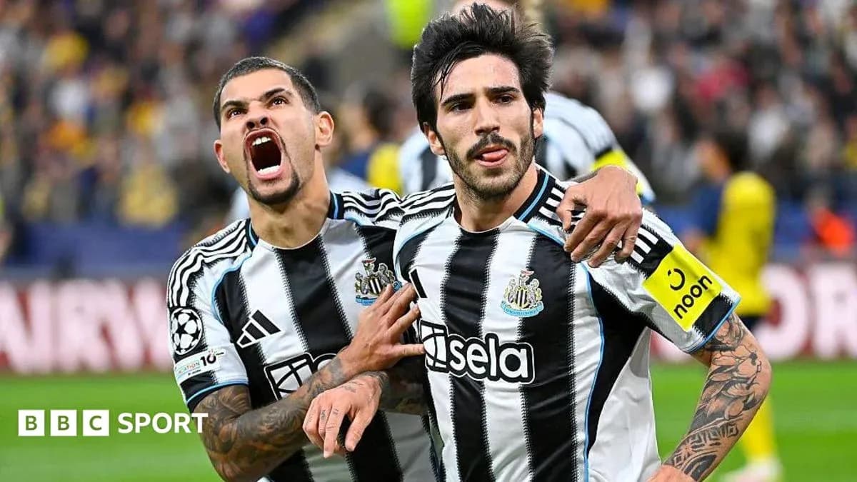 Jugadores de Newcastle celebrando un gol en el partido Jugadores de Newcastle celebrando un gol en el partido