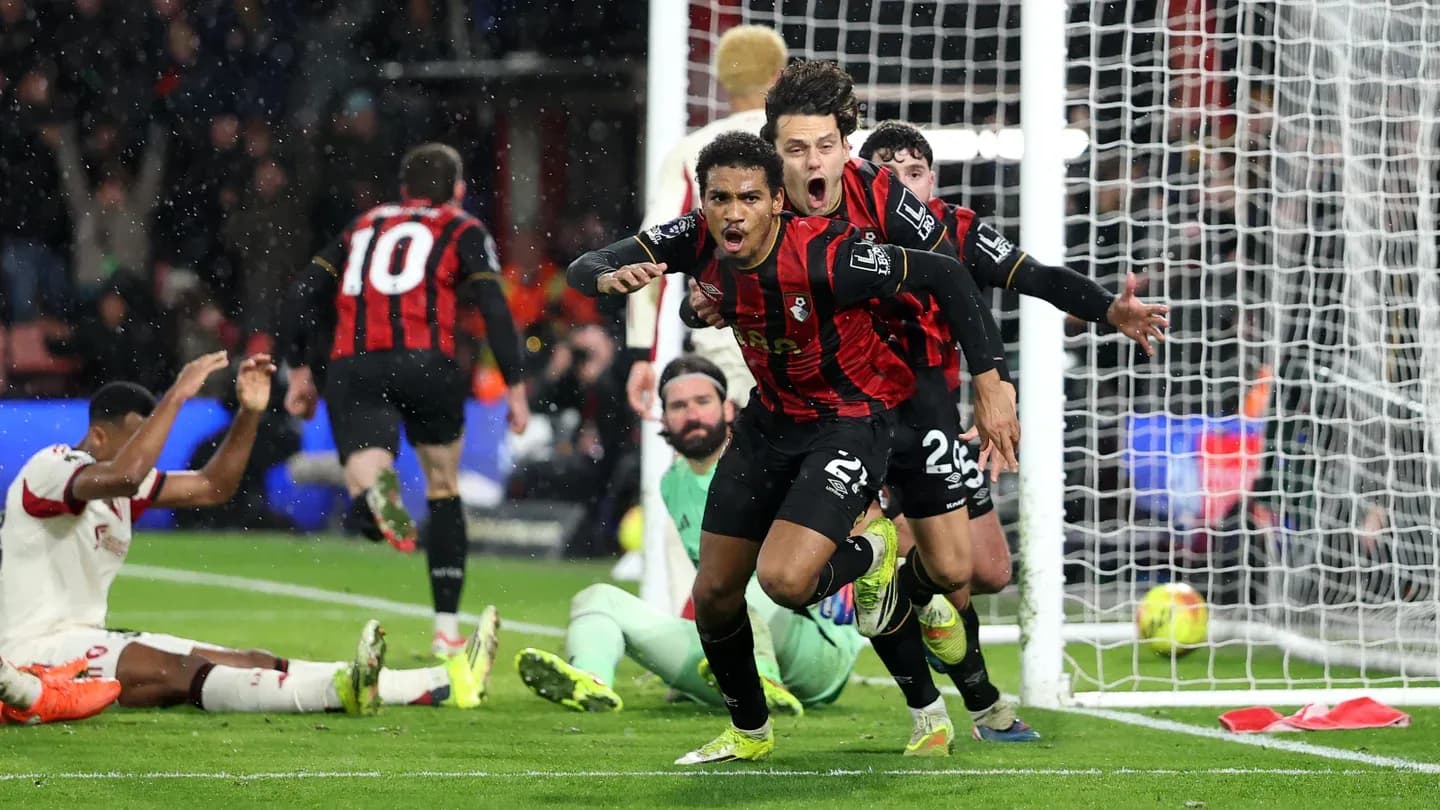 Jugadores de Bournemouth celebrando un gol Jugadores de Bournemouth celebrando un gol