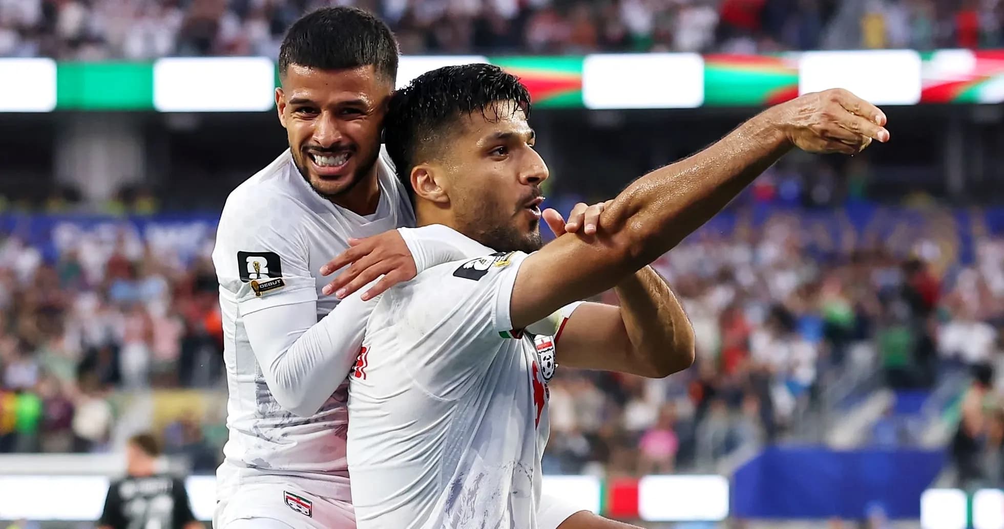 Jugadores de Irán celebrando un gol en partido Jugadores de Irán celebrando un gol en partido