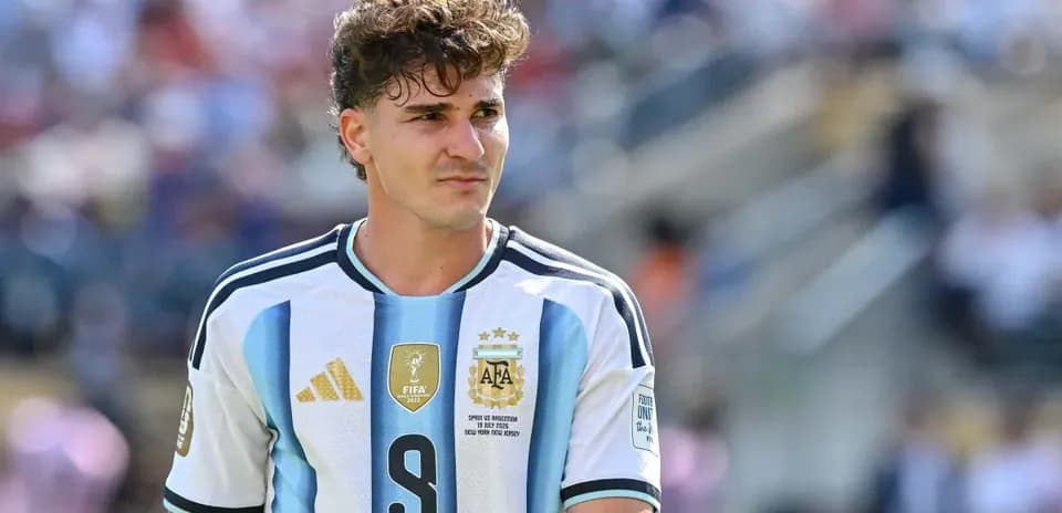 Jugador de Argentina con camiseta de la selección Jugador de Argentina con camiseta de la selección