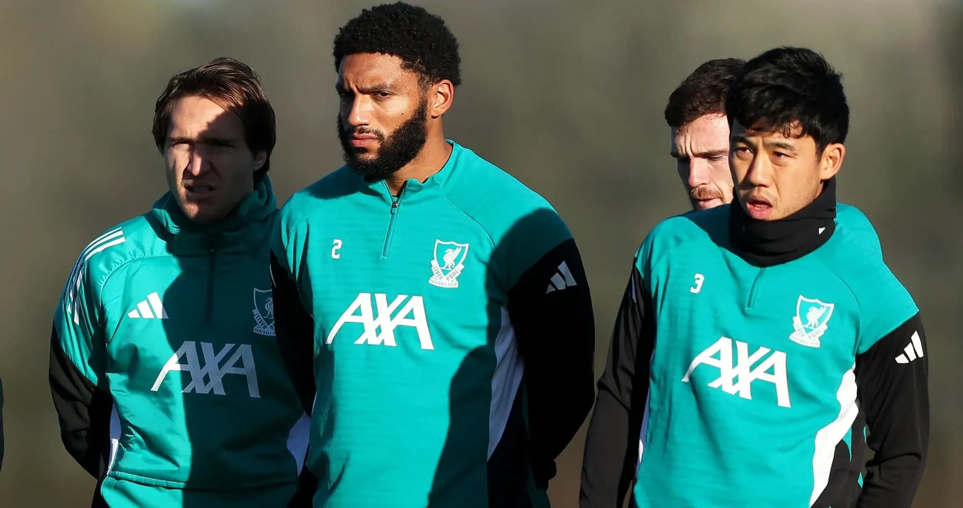 Jugadores de Liverpool en sesión de entrenamiento Jugadores de Liverpool en sesión de entrenamiento